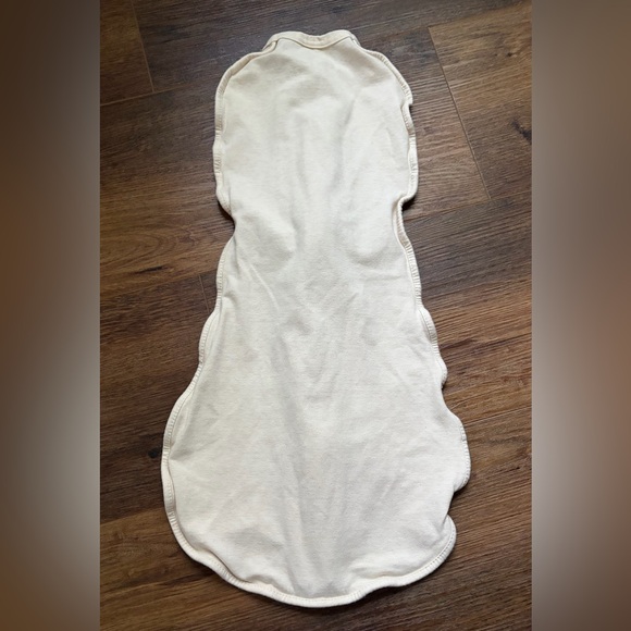 Woombie Swaddle - Picture 5 of 5